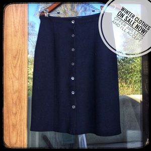 Brooks Brother’s Navy wool pencil skirt, Small